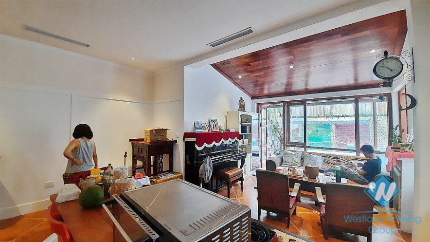 Low-rise three-bedroom house for rent near French International School. Ngoc Thuy, Long Bien